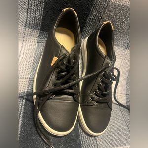 Ecco women’s soft leather sneakers